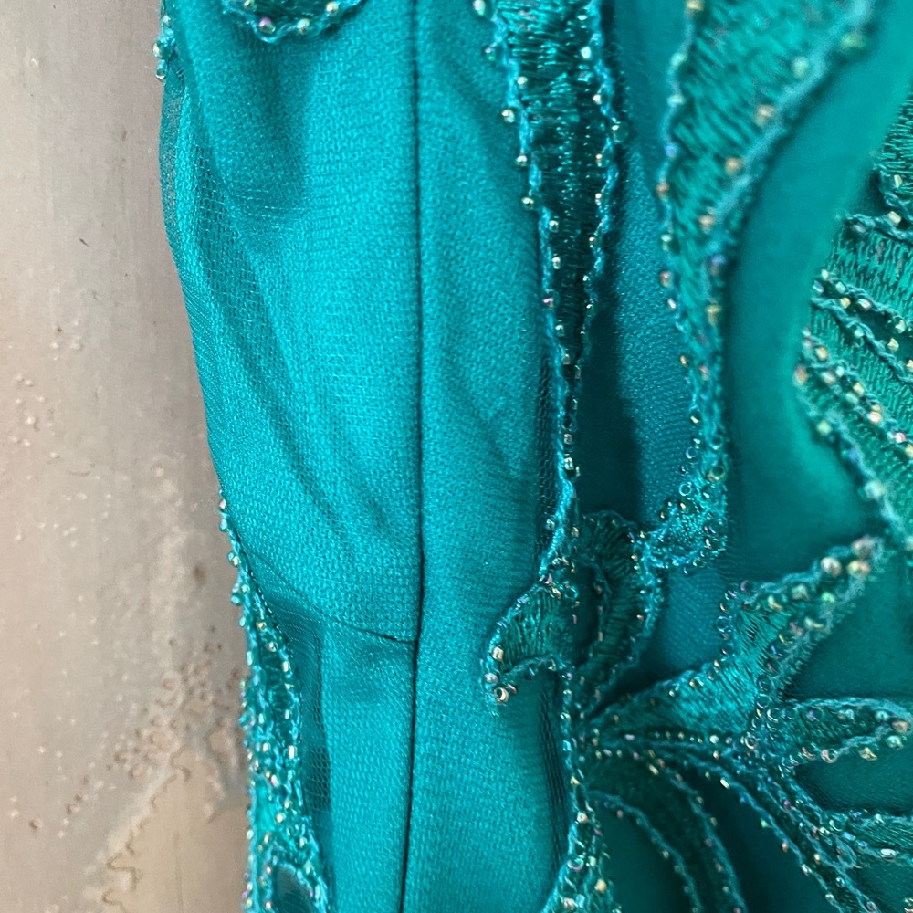 Dress/verty - Picture 9 of 13